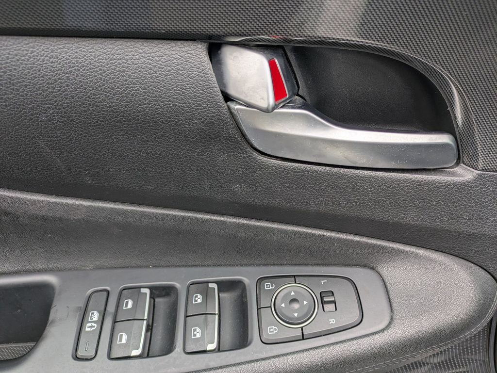 Thumbnail: 2023 Hyundai Santa Fe - 13