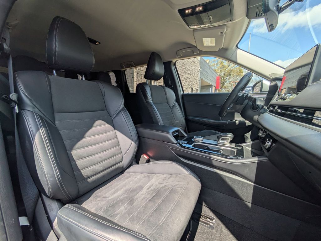 Thumbnail: 2025 Mitsubishi Outlander - 31