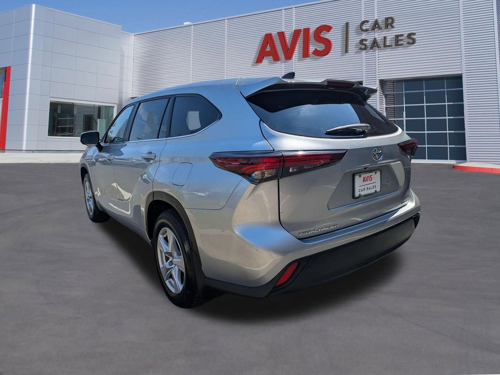 Thumbnail: 2024 Toyota Highlander - 9