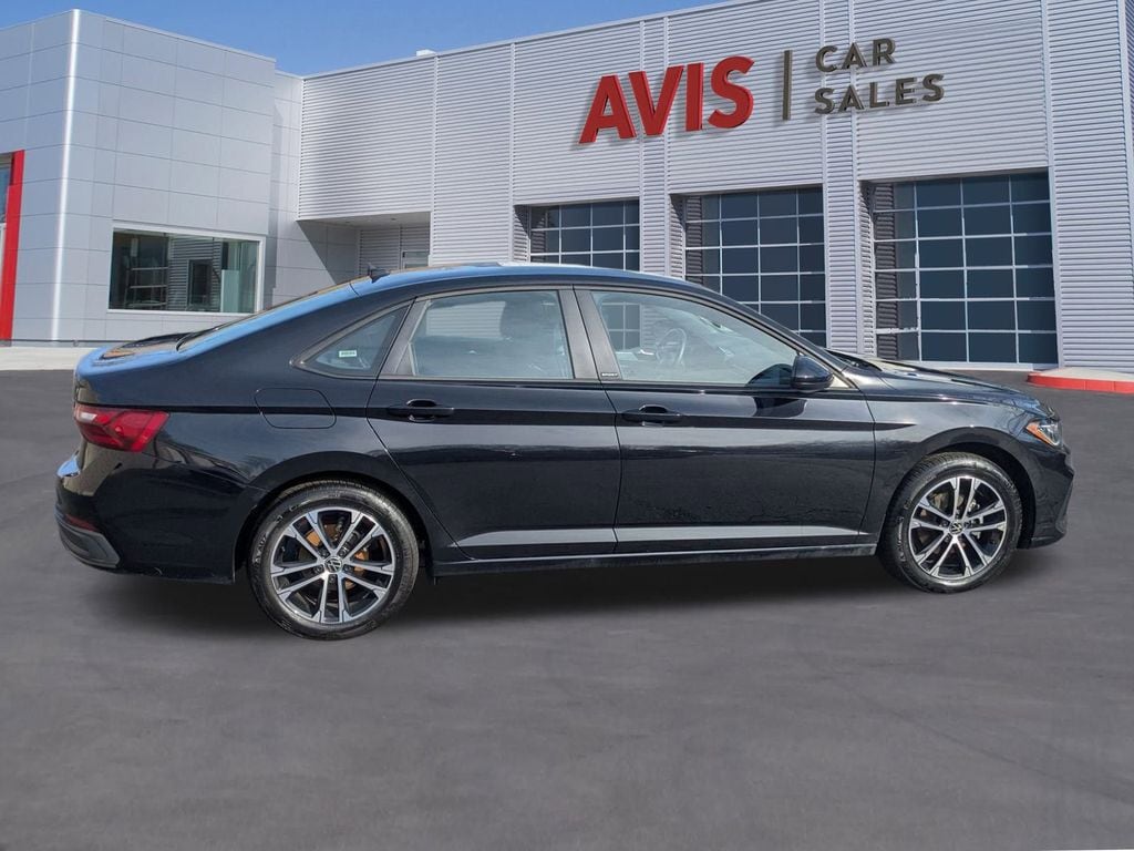 Thumbnail: 2025 Volkswagen Jetta - 5