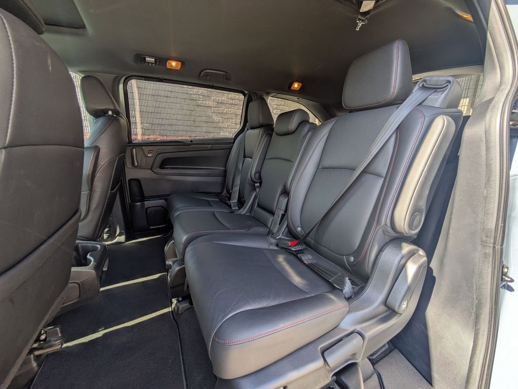 Thumbnail: 2025 Honda Odyssey - 25