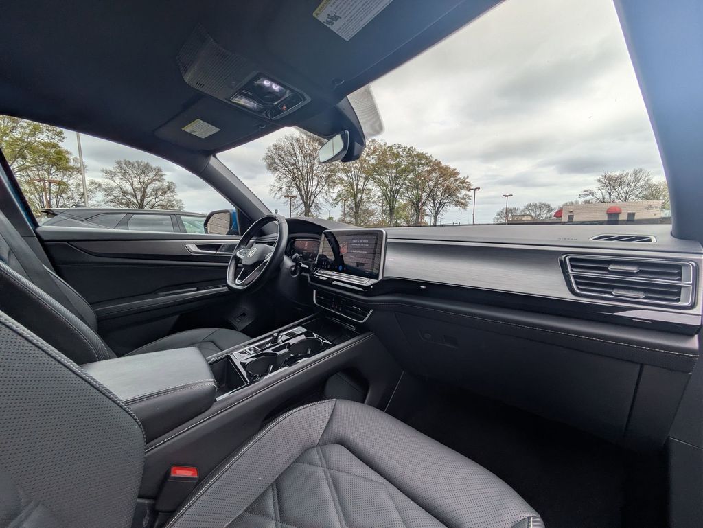 Thumbnail: 2025 Volkswagen Atlas - 30