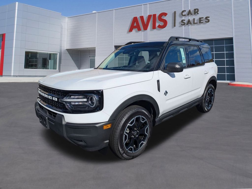 2025 Ford Bronco Sport Outer Banks's photo