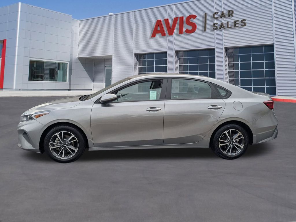 Thumbnail: 2024 Kia Forte - 10