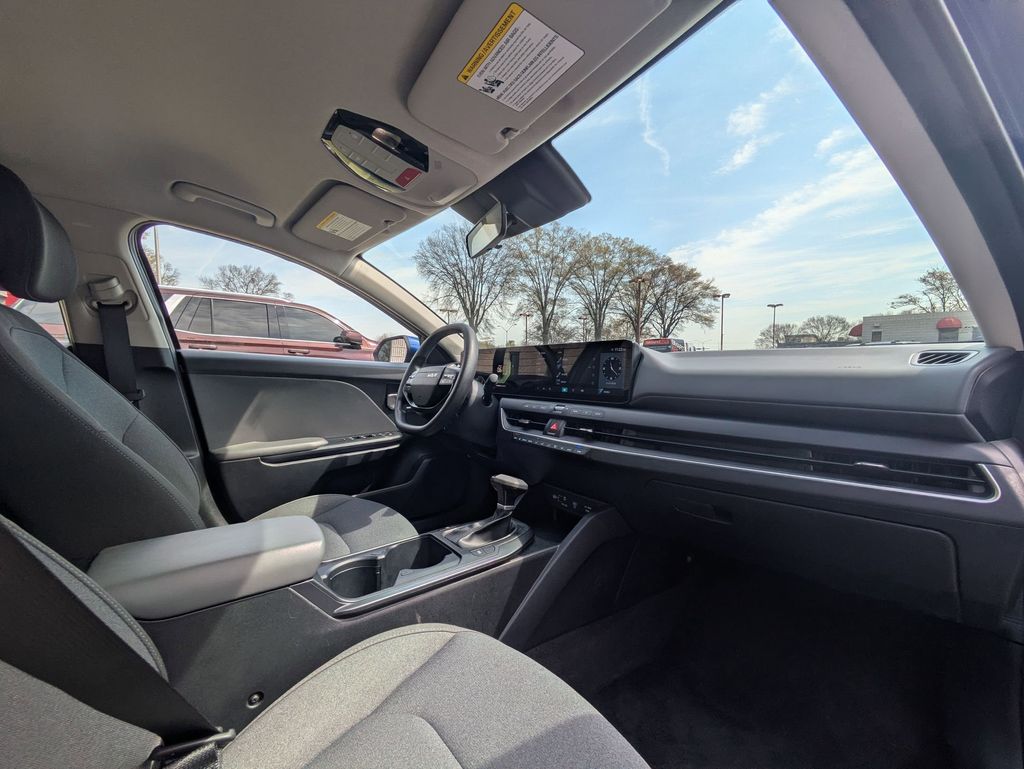 Thumbnail: 2025 Kia K4 - 30