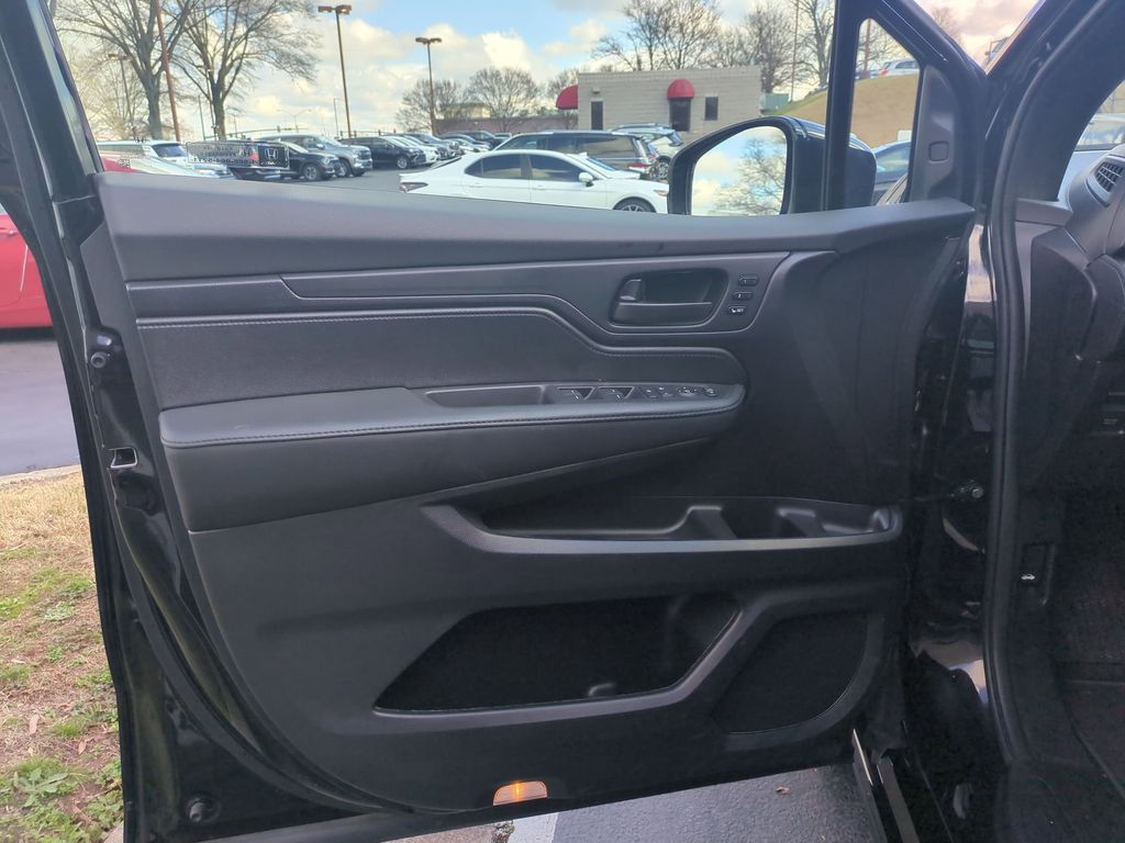 Thumbnail: 2025 Honda Odyssey - 11