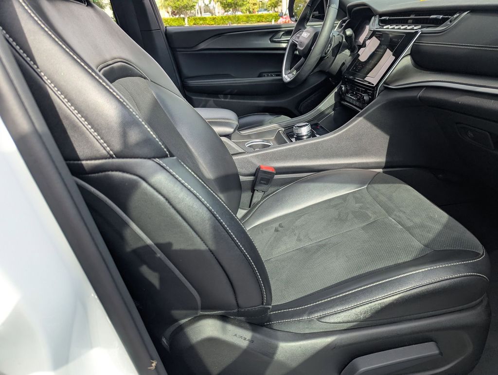 Thumbnail: 2024 Jeep Grand Cherokee L - 28