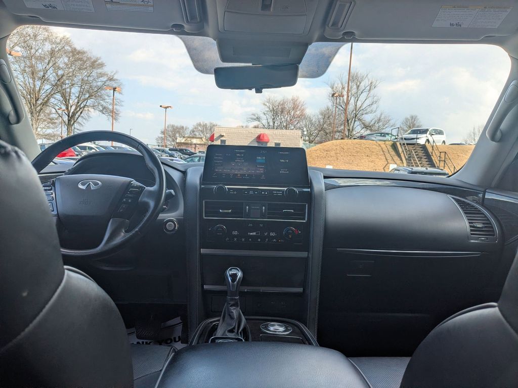 Thumbnail: 2024 INFINITI QX80 - 25