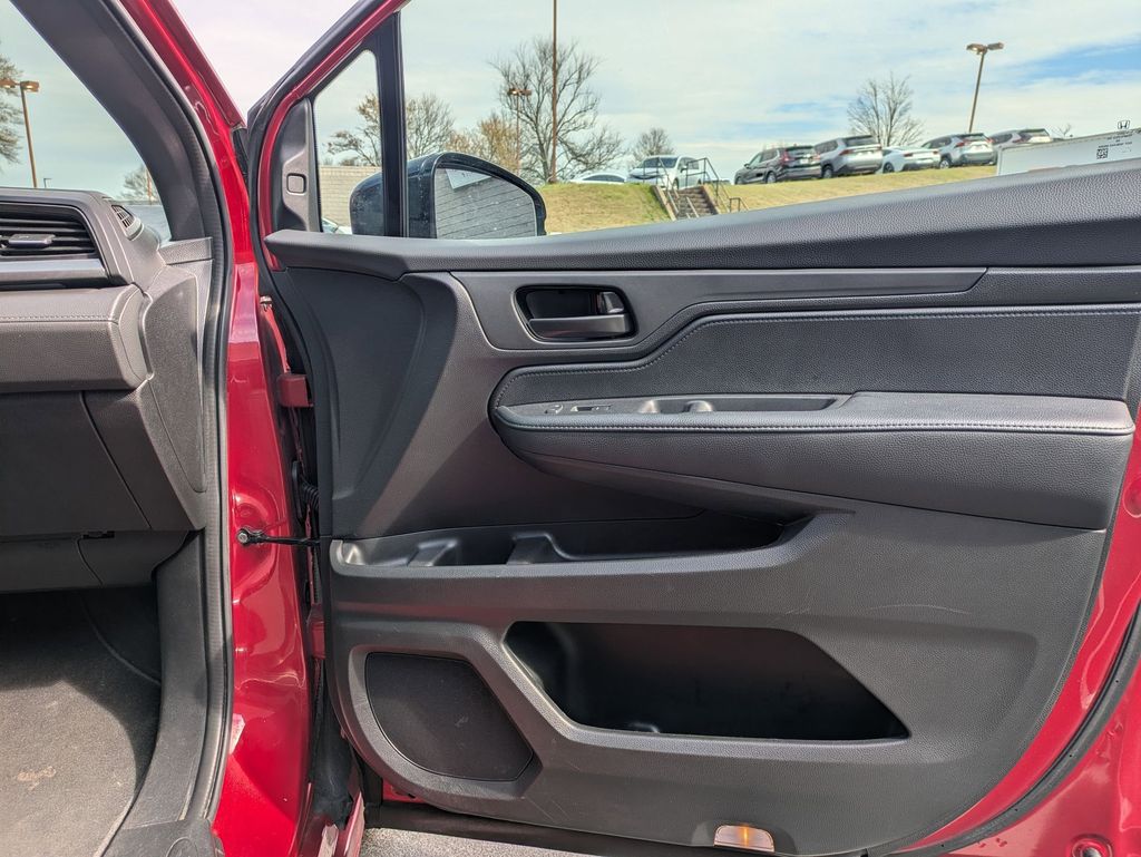 Thumbnail: 2025 Honda Odyssey - 32