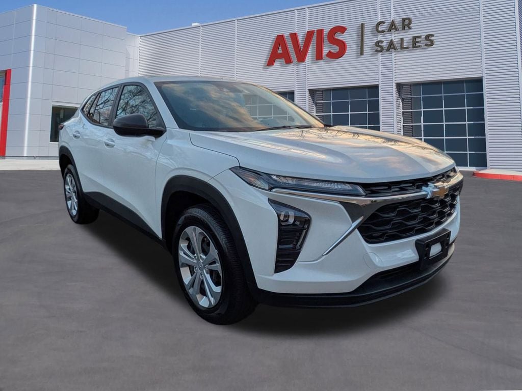 Certified 2025 Chevrolet Trax LS SUV