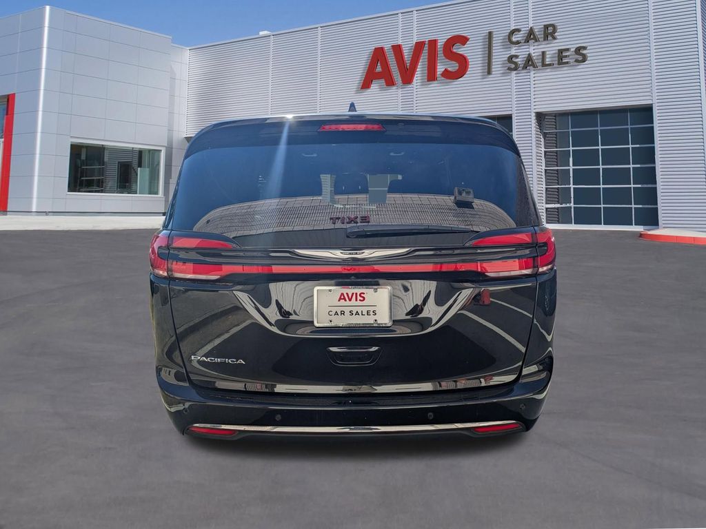 Thumbnail: 2025 Chrysler Pacifica - 7