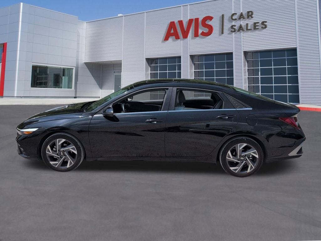 Thumbnail: 2025 Hyundai Elantra - 10