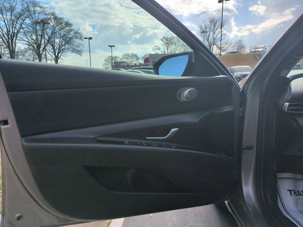 Thumbnail: 2024 Hyundai Elantra - 11