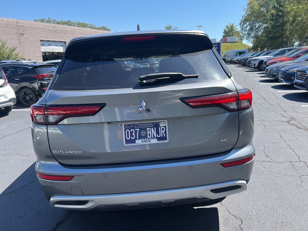 Thumbnail: 2024 Mitsubishi Outlander - 9