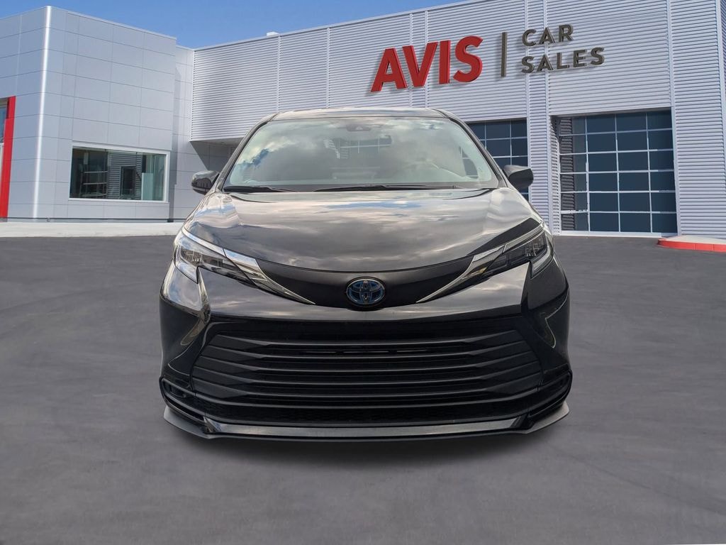 Certified 2025 Toyota Sienna LE 8 Passenger Van Passenger Van