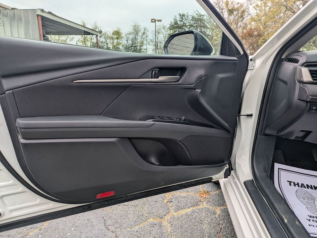 Thumbnail: 2025 Toyota Camry - 11