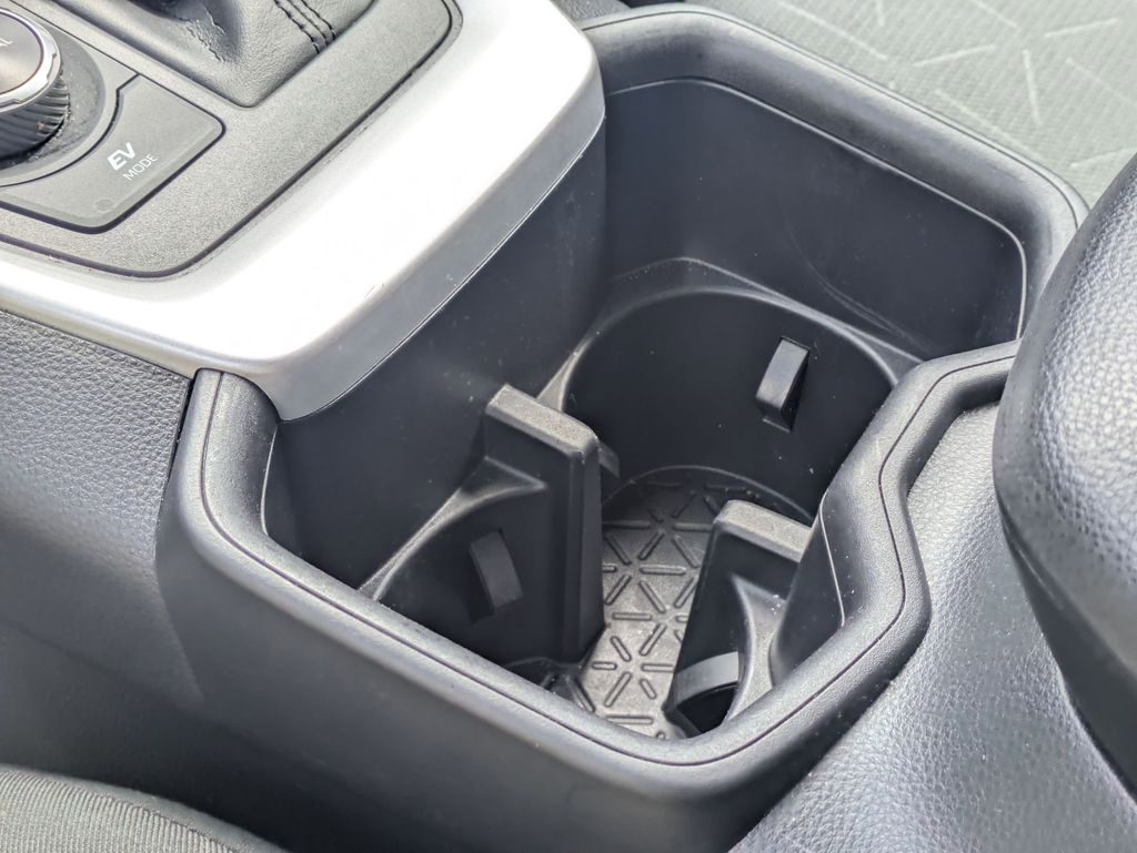 Thumbnail: 2025 Toyota RAV4 - 19