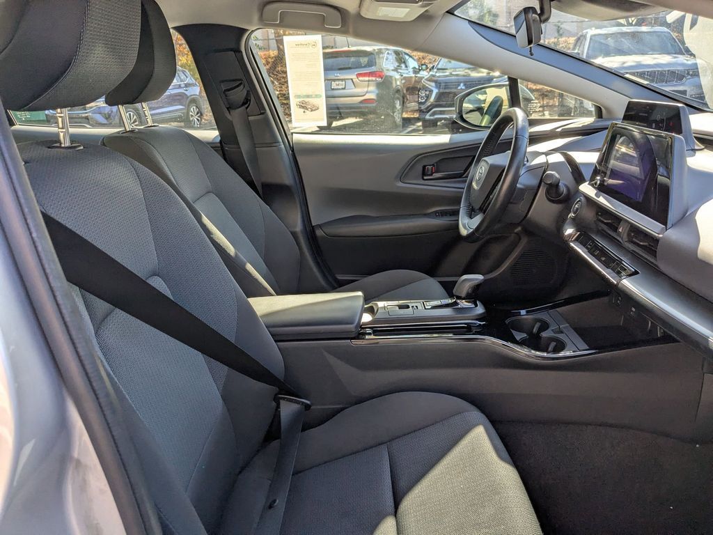 Thumbnail: 2024 Toyota Prius - 30