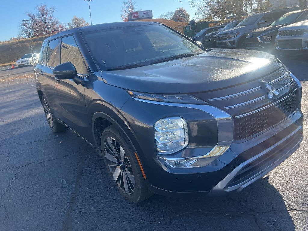 Certified 2025 Mitsubishi Outlander SE SUV