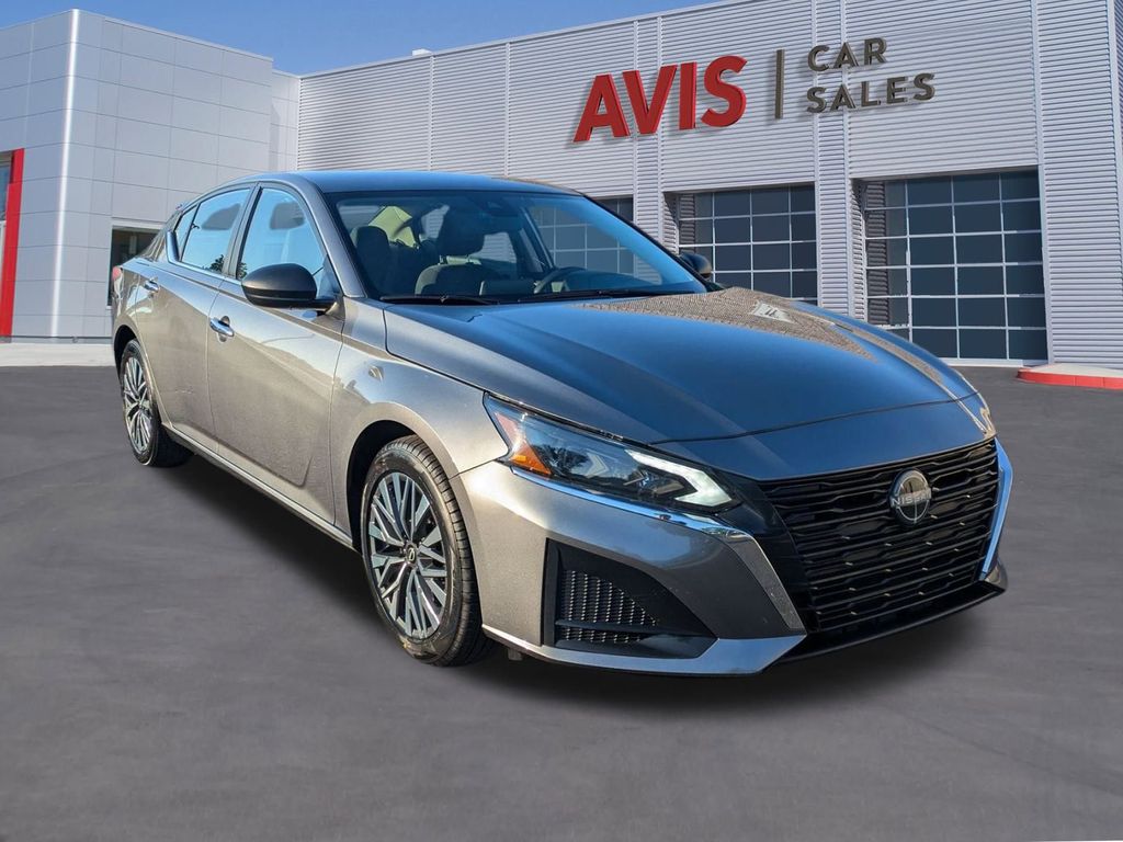 2024 Nissan Altima 2.5 SV photo 3