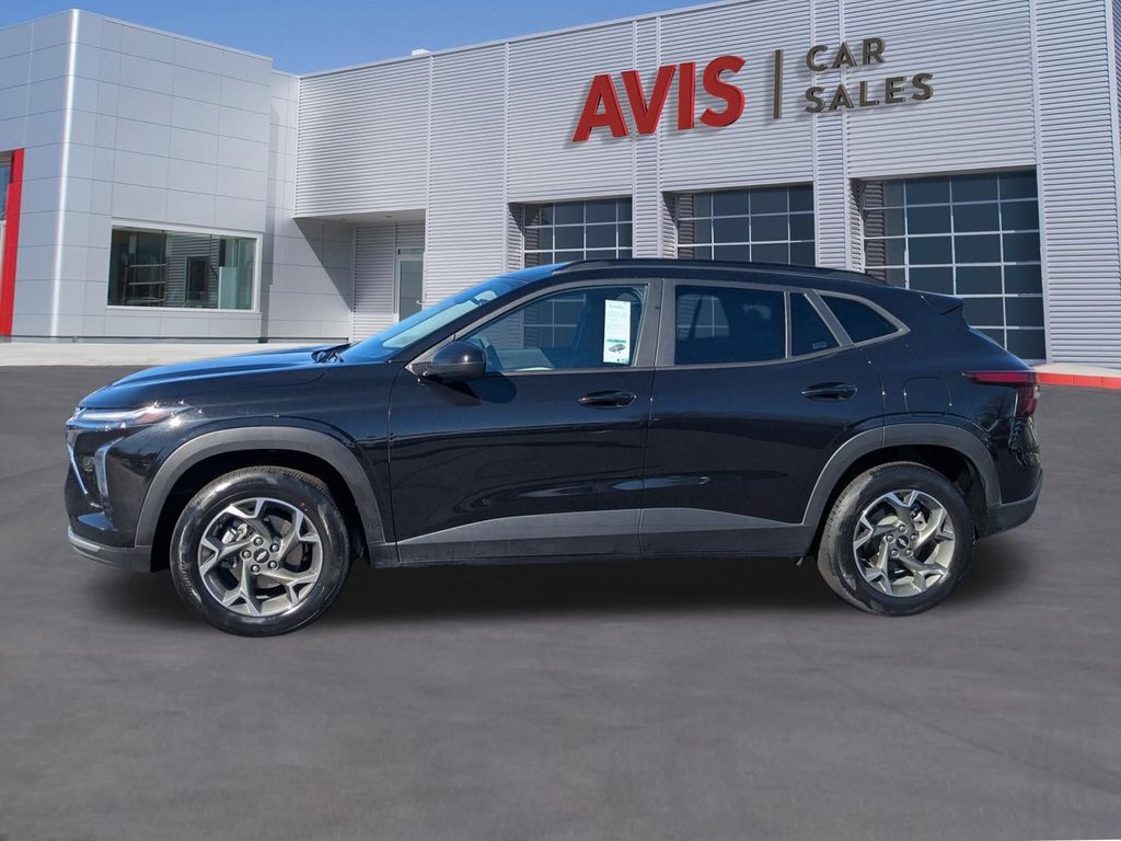 Thumbnail: 2024 Chevrolet Trax - 9