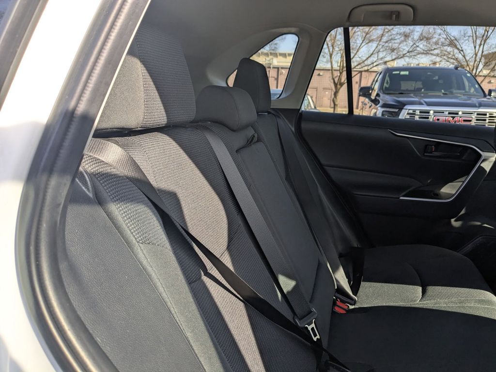 Thumbnail: 2024 Toyota RAV4 - 28