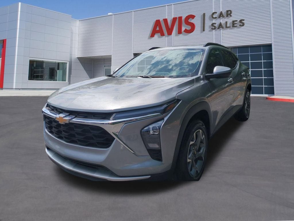 2025 Chevrolet Trax LT's photo