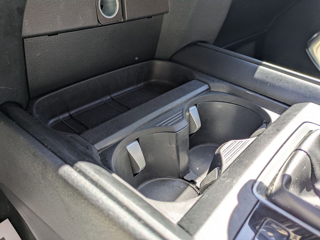 Thumbnail: 2025 Mazda CX-50 - 17