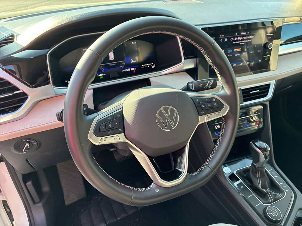 Thumbnail: 2025 Volkswagen Taos - 22