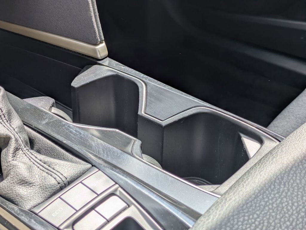 Thumbnail: 2025 Toyota Camry - 18