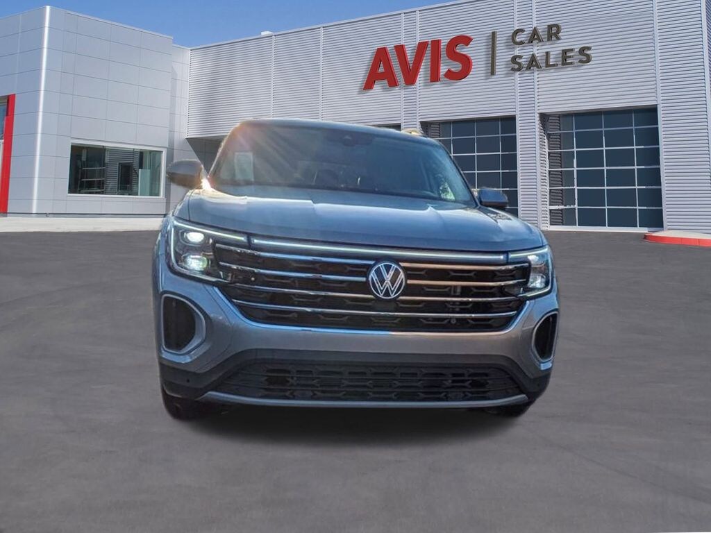 Certified 2025 Volkswagen Atlas 2.0T SE w/Technology SUV
