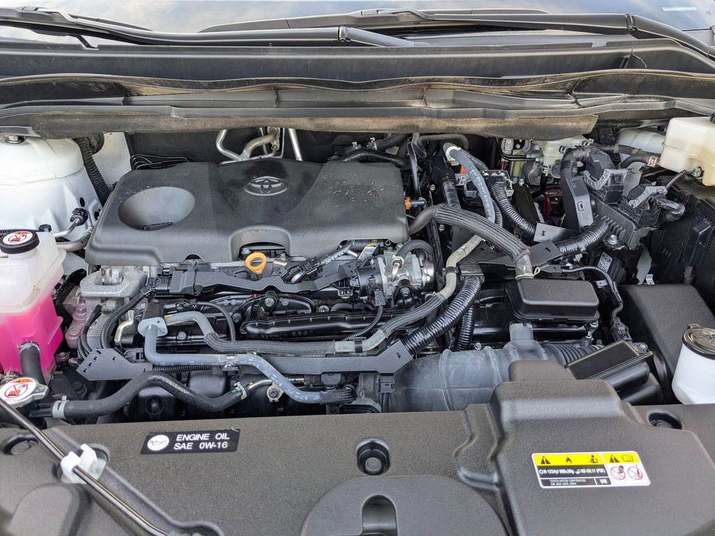 Thumbnail: 2024 Toyota Sienna - 33