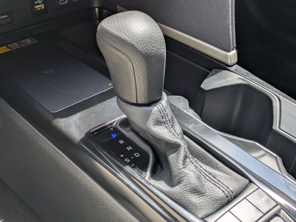 Thumbnail: 2025 Toyota Camry - 17