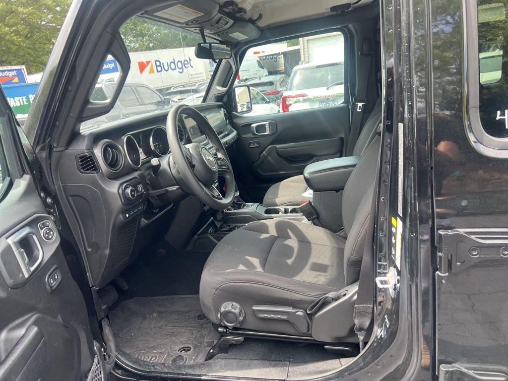 2023 Jeep Wrangler X 10