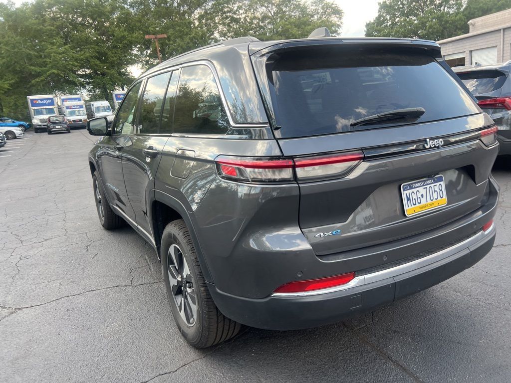 Thumbnail: 2023 Jeep Grand Cherokee - 11