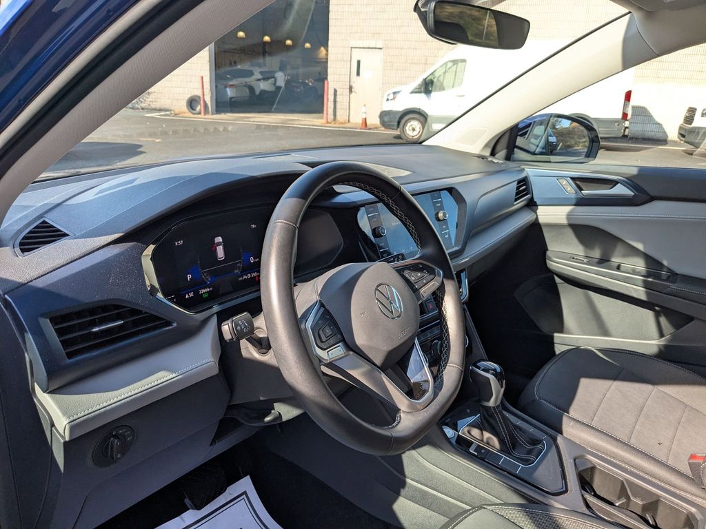 Thumbnail: 2024 Volkswagen Taos - 14