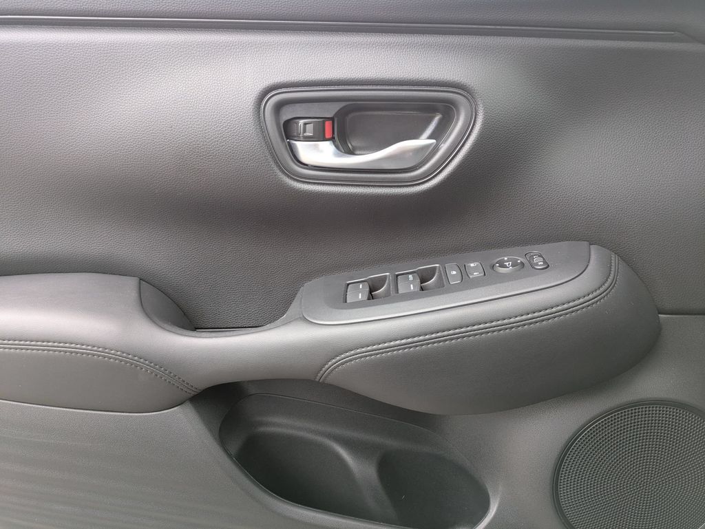 Thumbnail: 2025 Honda HR-V - 11