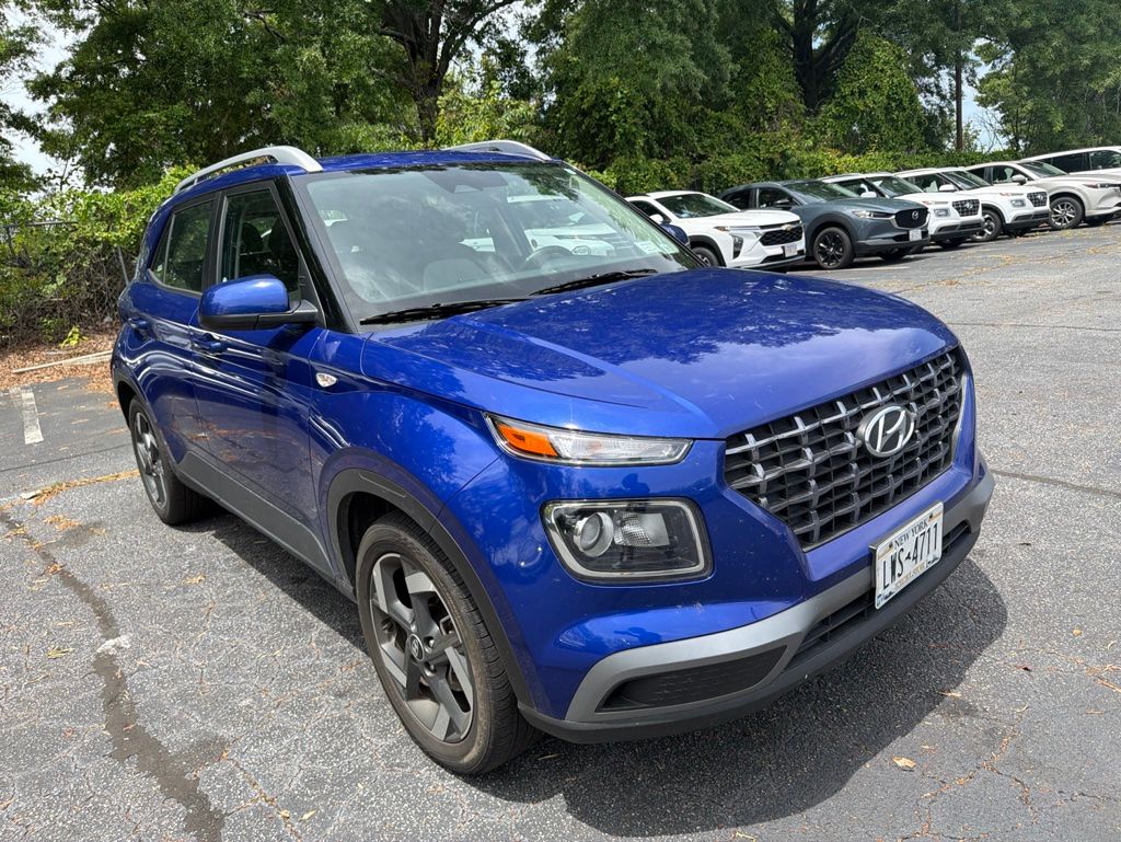 Thumbnail: 2025 Hyundai Venue - 4