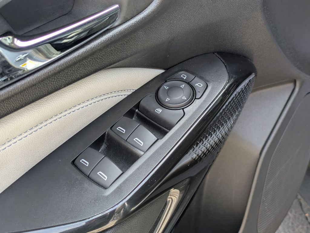 Thumbnail: 2025 Chevrolet Trax - 13