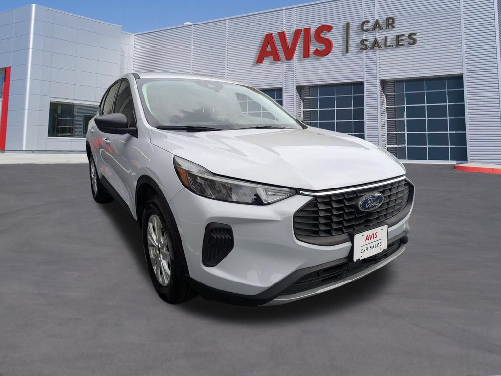 Thumbnail: 2025 Ford Escape - 3