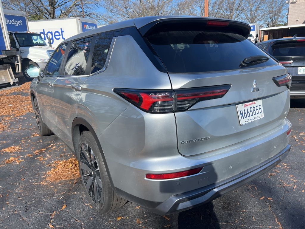 Thumbnail: 2025 Mitsubishi Outlander - 12