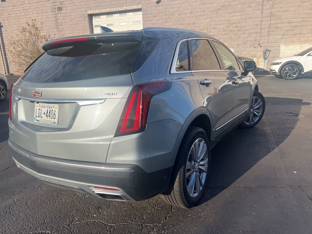 Thumbnail: 2024 Cadillac XT5 - 11