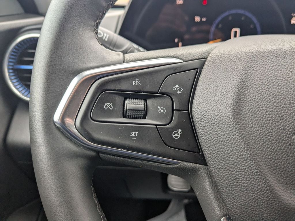 Thumbnail: 2025 Chevrolet Trax - 18