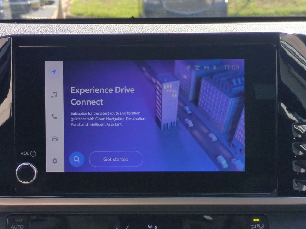 Thumbnail: 2025 Toyota Camry - 17