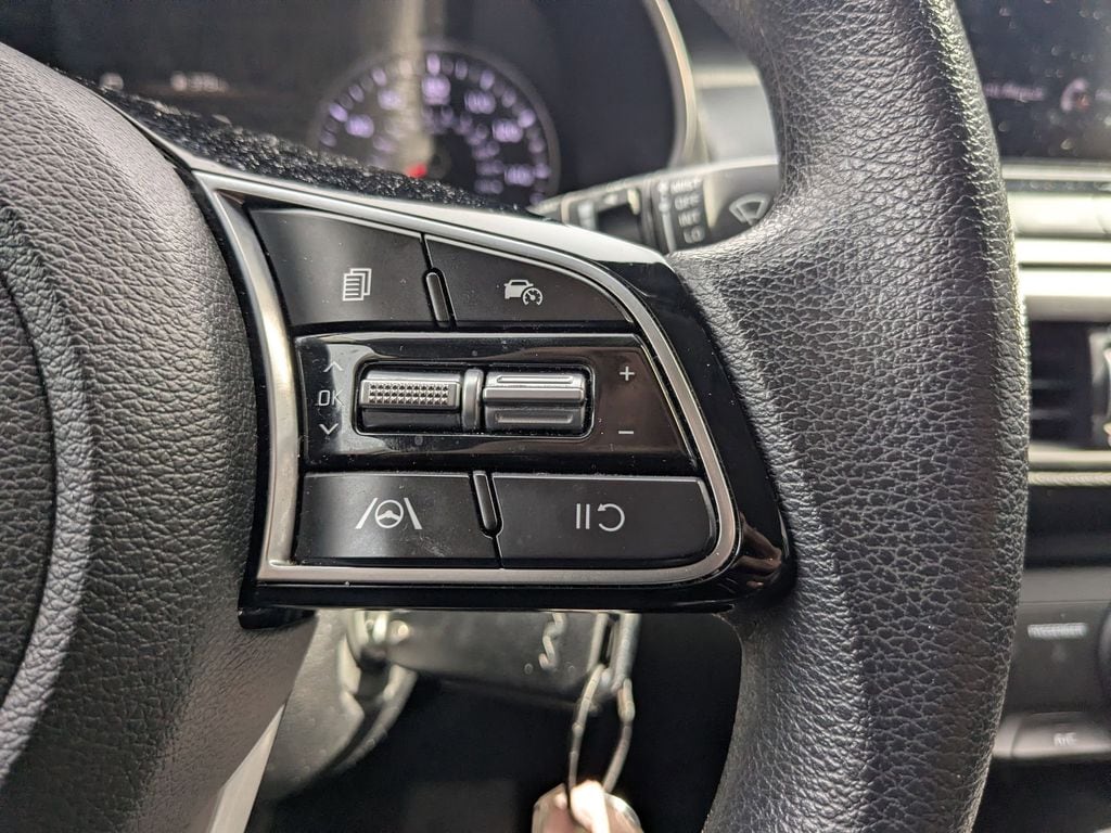 Thumbnail: 2024 Kia Forte - 16