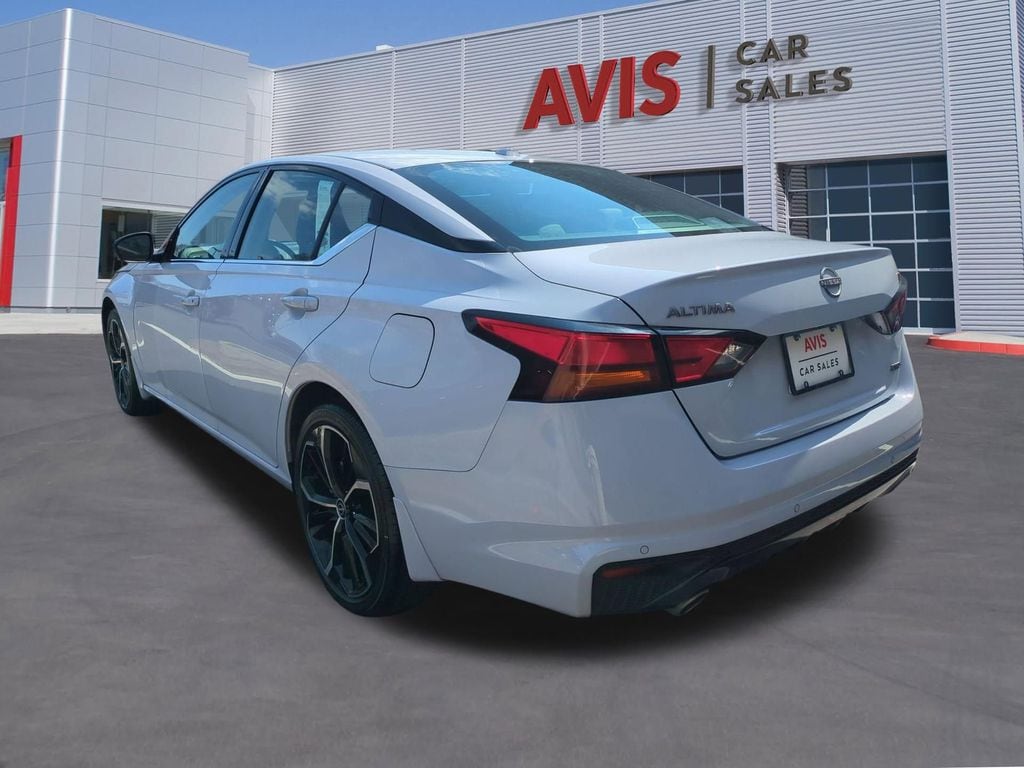 Thumbnail: 2025 Nissan Altima - 9