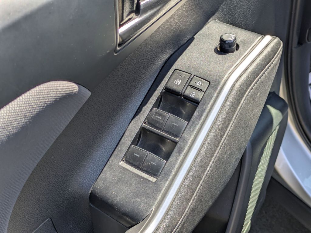 Thumbnail: 2024 Toyota Highlander - 13