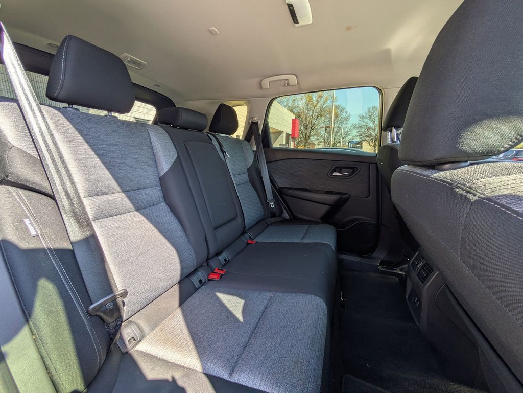 Thumbnail: 2023 Nissan Rogue - 27