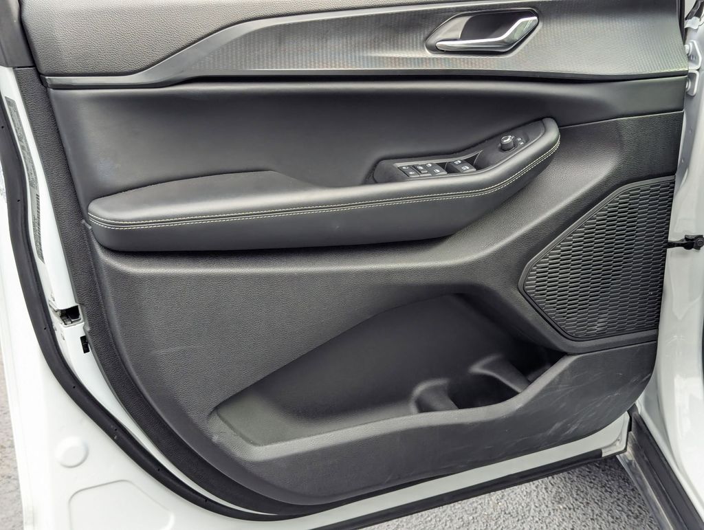 Thumbnail: 2024 Jeep Grand Cherokee L - 11