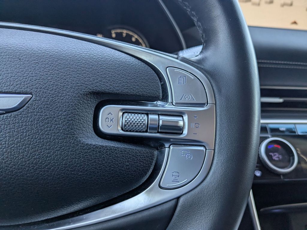 Thumbnail: 2024 Genesis GV80 - 16